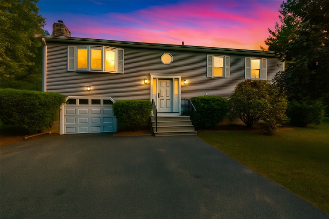 Johnston, Rhode Island 02919, United States, 4 Bedrooms Bedrooms, ,3 BathroomsBathrooms,Residential,Active,179083