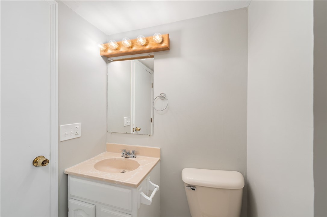 Johnston, Rhode Island 02919, United States, 4 Bedrooms Bedrooms, ,3 BathroomsBathrooms,Residential,Active,179083