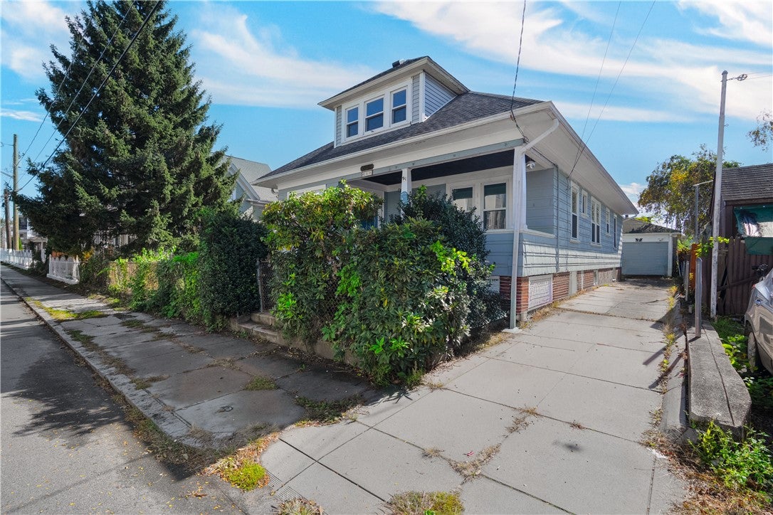 40 Elmdale Avenue