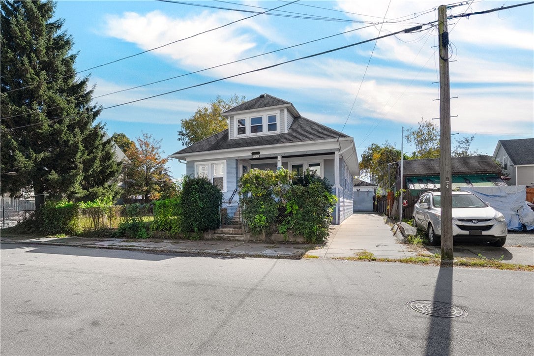 40 Elmdale Avenue