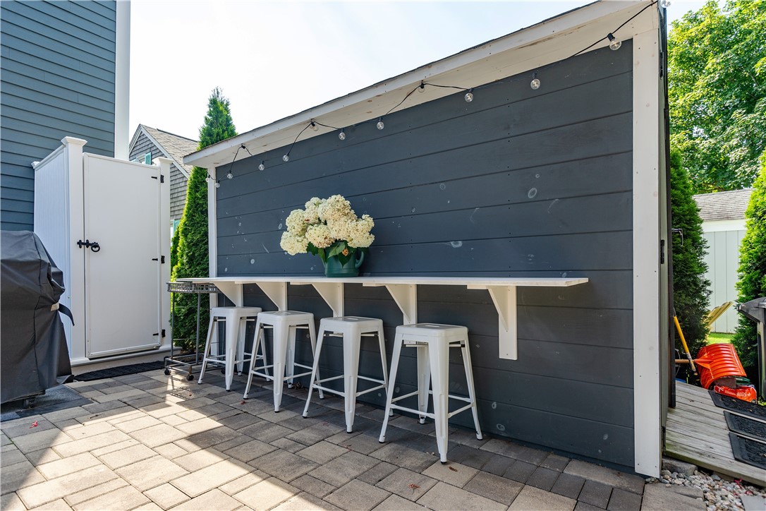 Newport, Rhode Island 02840, United States, 3 Bedrooms Bedrooms, ,3 BathroomsBathrooms,Residential,Active,178775