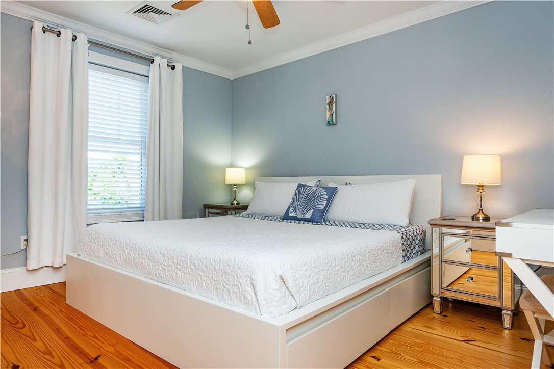 Newport, Rhode Island 02840, United States, 3 Bedrooms Bedrooms, ,3 BathroomsBathrooms,Residential,Active,178775