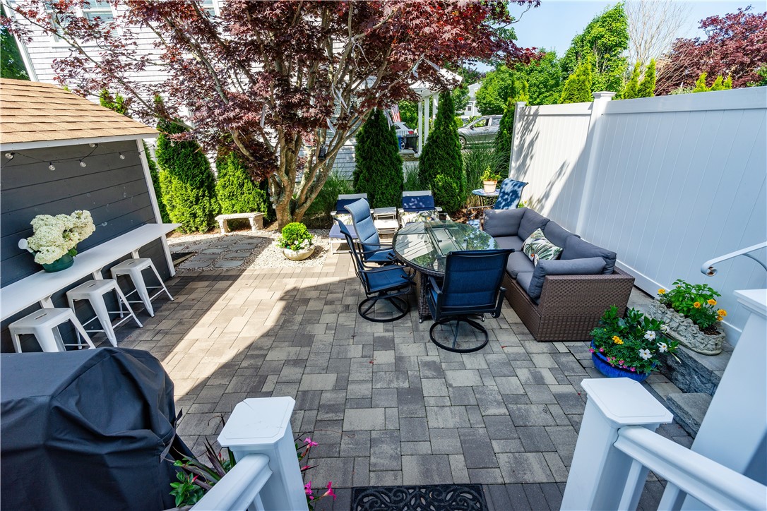 Newport, Rhode Island 02840, United States, 3 Bedrooms Bedrooms, ,3 BathroomsBathrooms,Residential,Active,178775