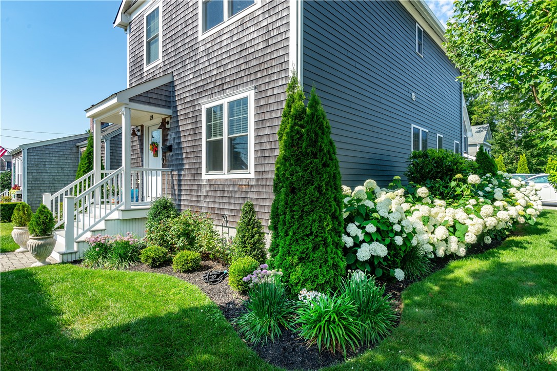 Newport, Rhode Island 02840, United States, 3 Bedrooms Bedrooms, ,3 BathroomsBathrooms,Residential,Active,178775