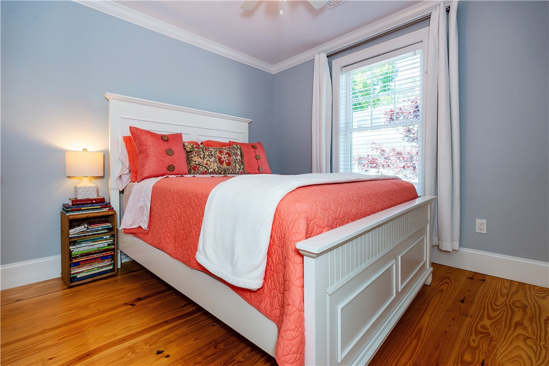 Newport, Rhode Island 02840, United States, 3 Bedrooms Bedrooms, ,3 BathroomsBathrooms,Residential,Active,178775