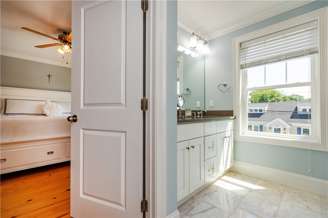 Newport, Rhode Island 02840, United States, 3 Bedrooms Bedrooms, ,3 BathroomsBathrooms,Residential,Active,178775