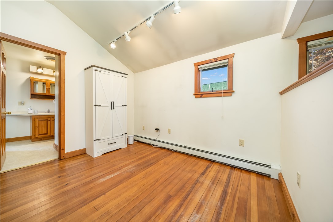 North Kingstown, Rhode Island 02852, United States, 2 Bedrooms Bedrooms, ,2 BathroomsBathrooms,Residential,Pending,209841