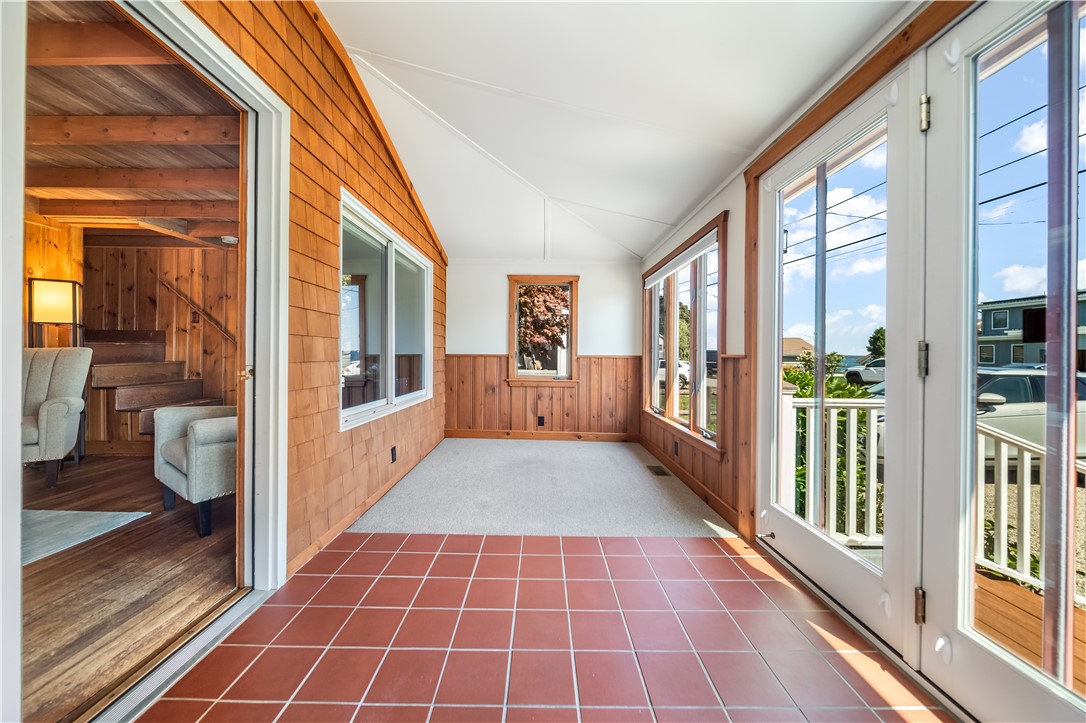 North Kingstown, Rhode Island 02852, United States, 2 Bedrooms Bedrooms, ,2 BathroomsBathrooms,Residential,Pending,209841