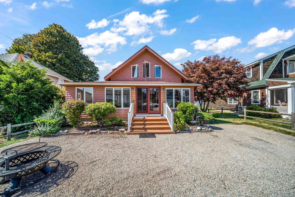 North Kingstown, Rhode Island 02852, United States, 2 Bedrooms Bedrooms, ,2 BathroomsBathrooms,Residential,Pending,209841