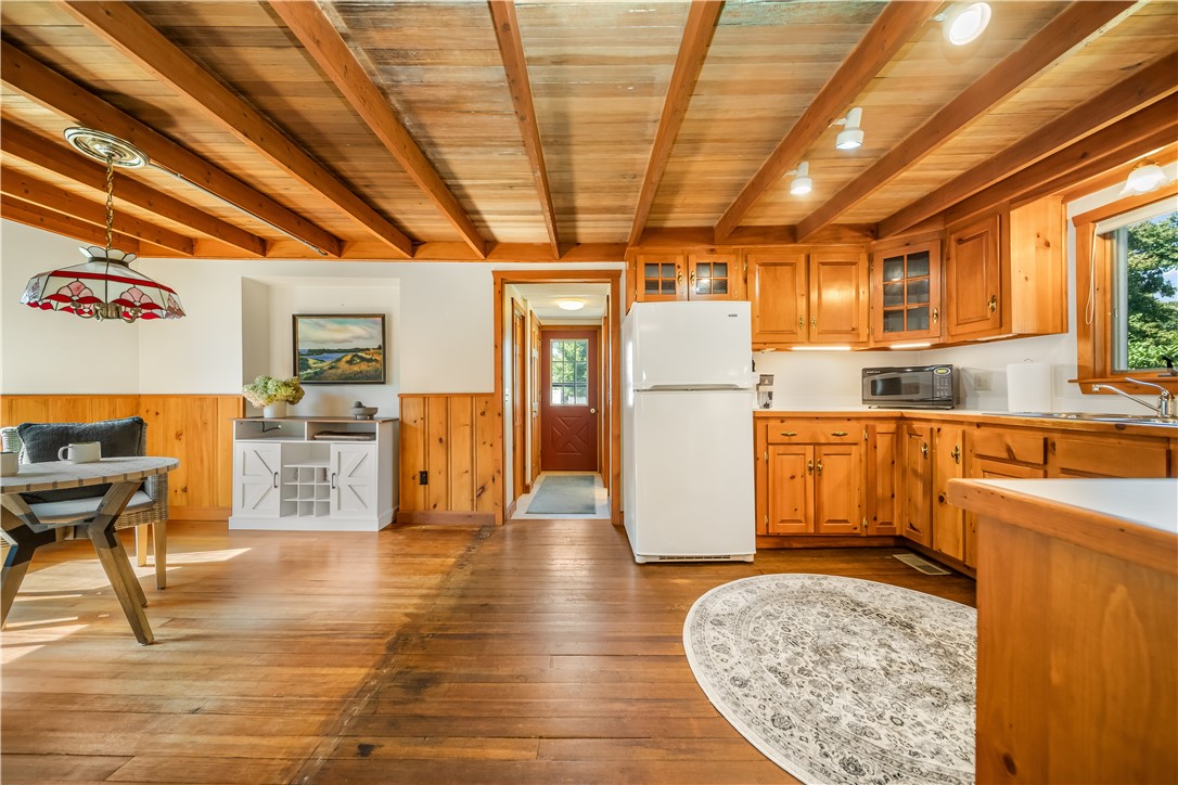 North Kingstown, Rhode Island 02852, United States, 2 Bedrooms Bedrooms, ,2 BathroomsBathrooms,Residential,Pending,209841