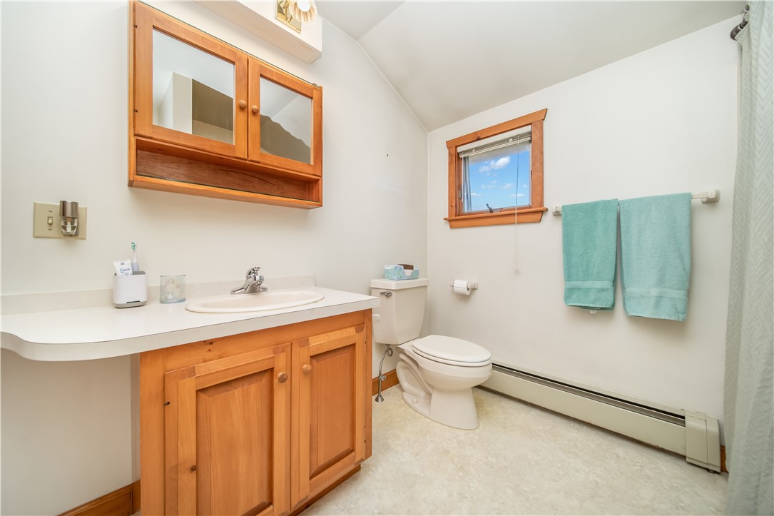 North Kingstown, Rhode Island 02852, United States, 2 Bedrooms Bedrooms, ,2 BathroomsBathrooms,Residential,Pending,209841