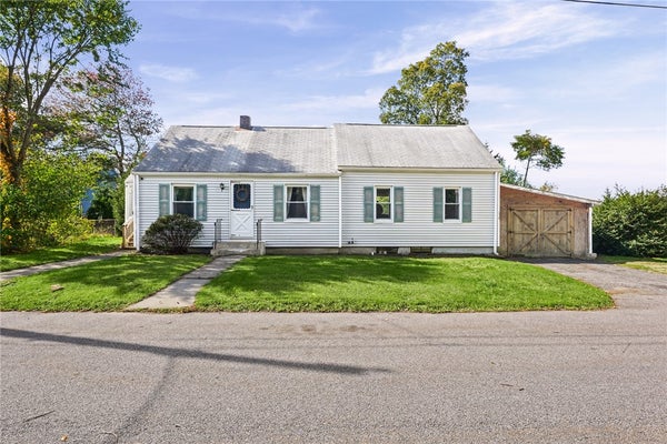 12 FREEMONT ST, WEST WARWICK, RI 02893 - Image 394404b0bf6fd80ea65bfdc5eb877fc4/2609132079