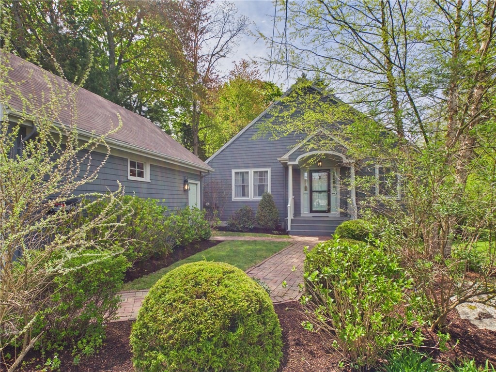 30 Forest Road W