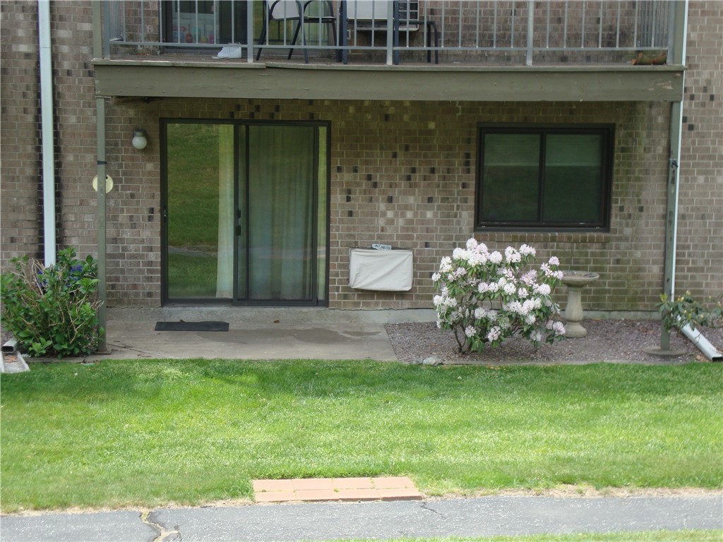 752 Quaker Lane A-109