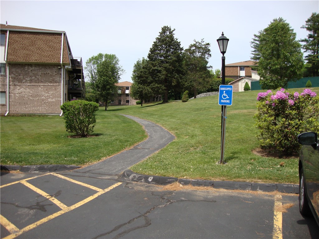 752 Quaker Lane A-109