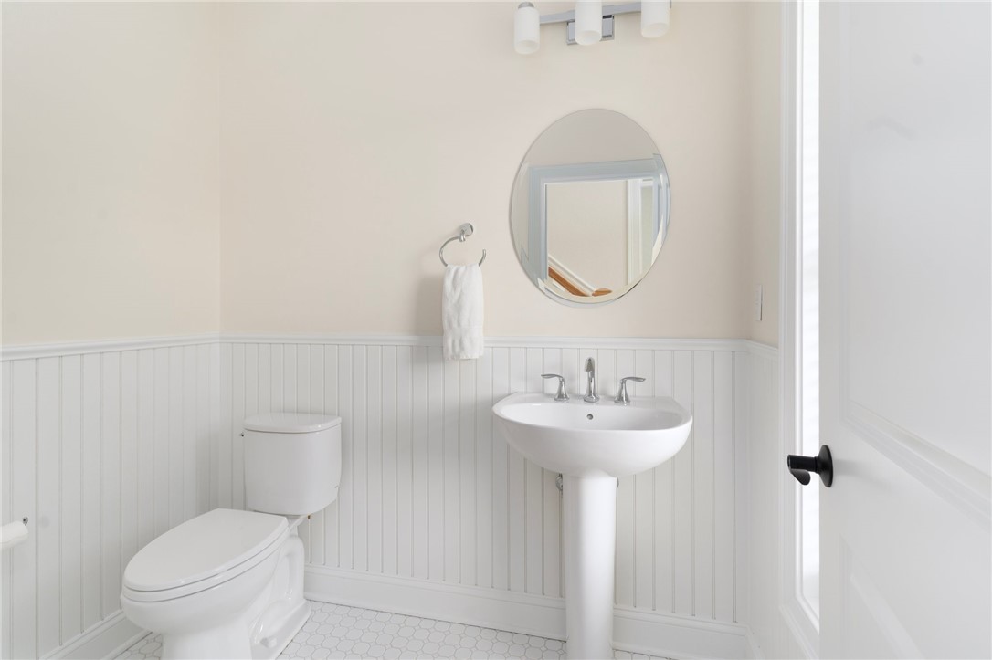 Cranston, Rhode Island 02921, United States, 4 Bedrooms Bedrooms, ,3 BathroomsBathrooms,Residential,Active,158253