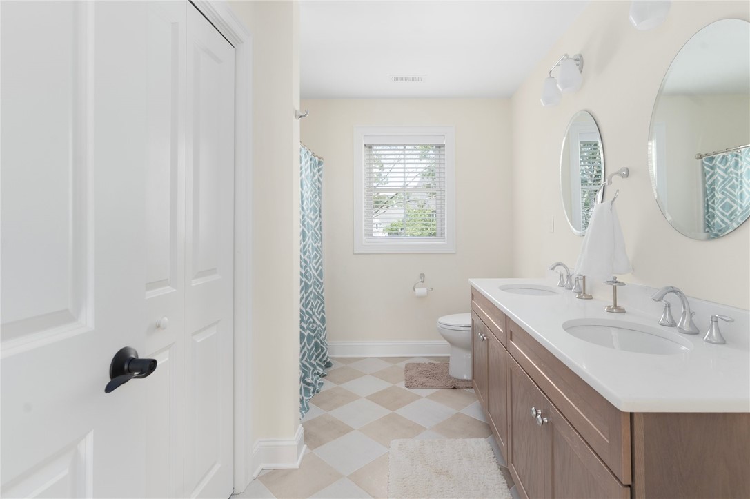 Cranston, Rhode Island 02921, United States, 4 Bedrooms Bedrooms, ,3 BathroomsBathrooms,Residential,Active,158253