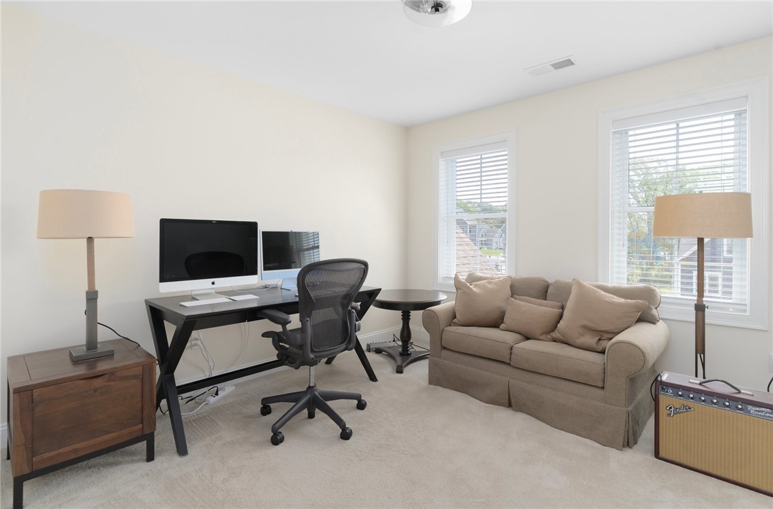 Cranston, Rhode Island 02921, United States, 4 Bedrooms Bedrooms, ,3 BathroomsBathrooms,Residential,Active,158253