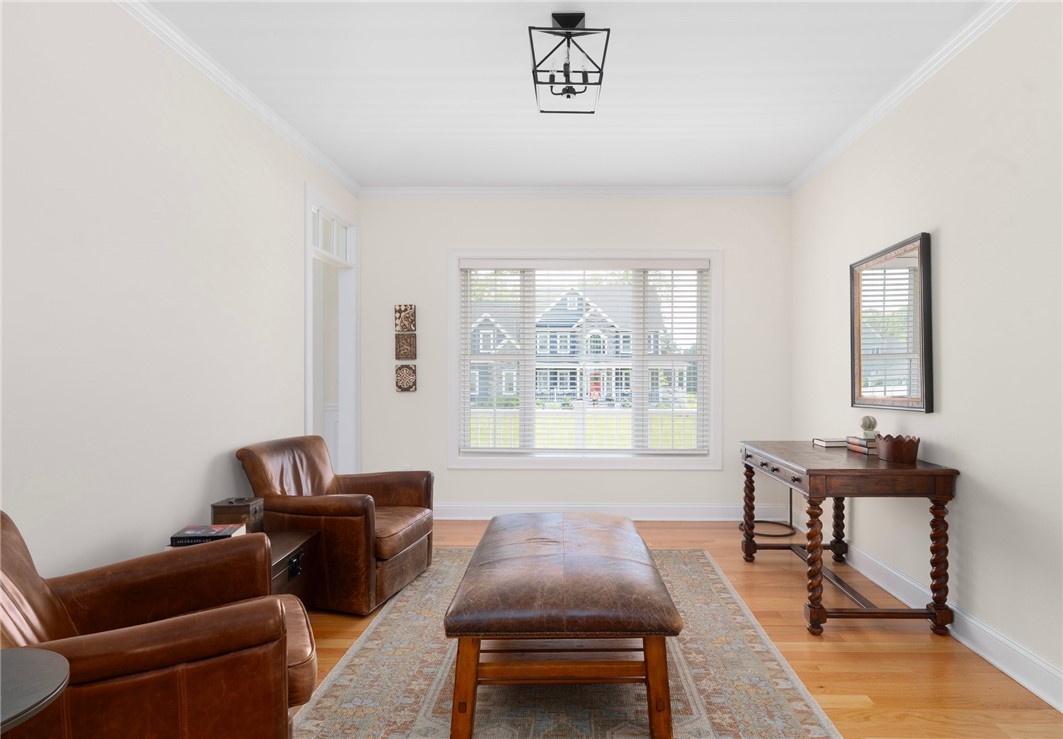 Cranston, Rhode Island 02921, United States, 4 Bedrooms Bedrooms, ,3 BathroomsBathrooms,Residential,Active,158253