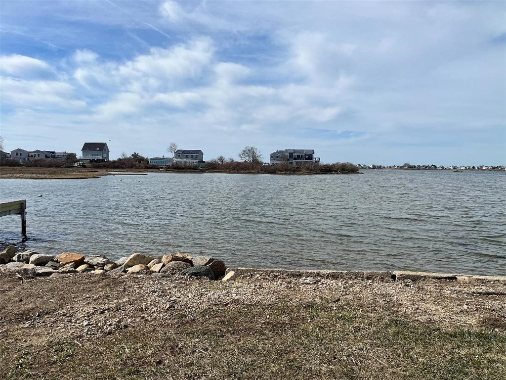 691 Succotash Road T