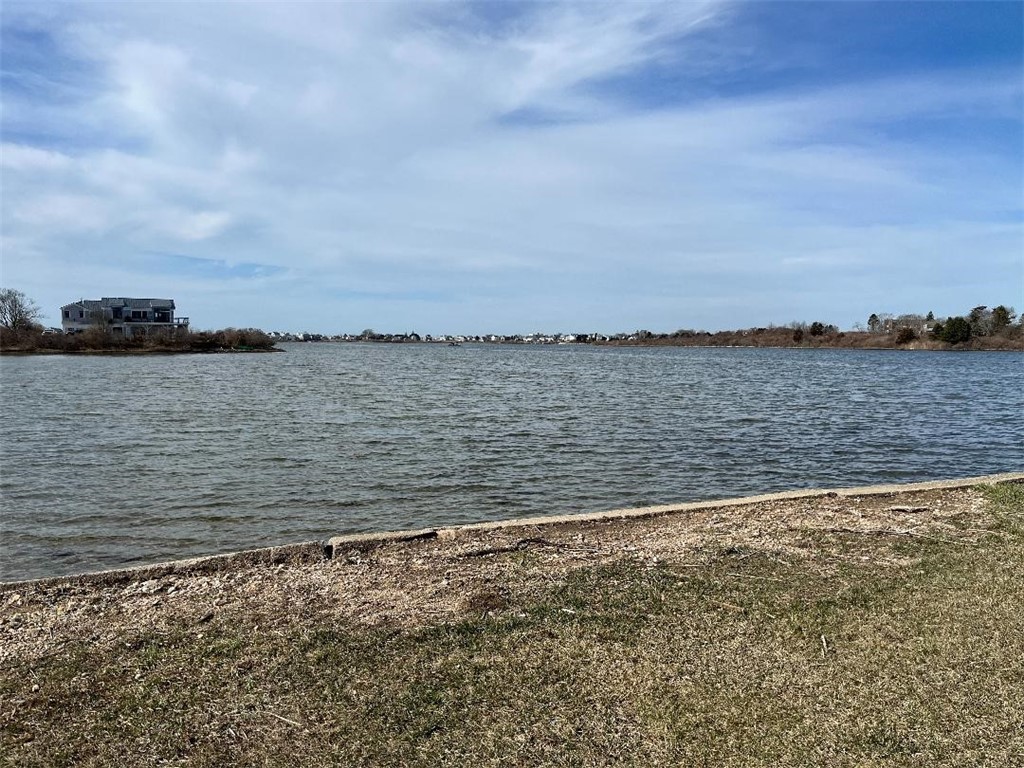 691 Succotash Road T