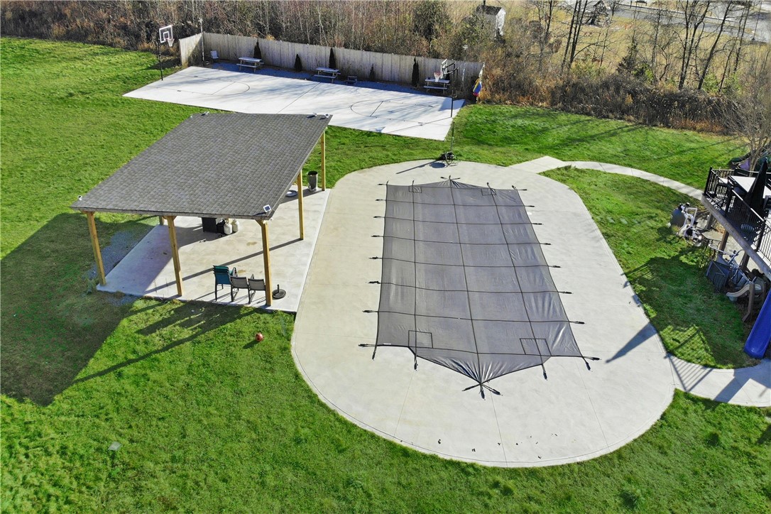 1275 Seven Mile Road