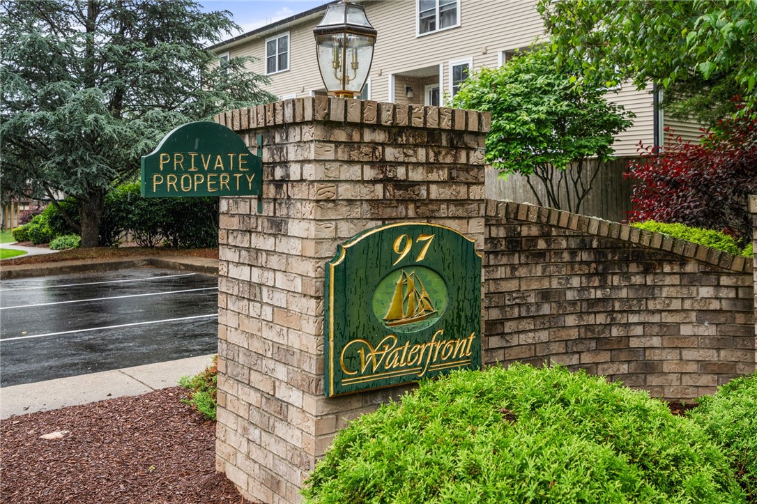 97 Farnum Pike 7