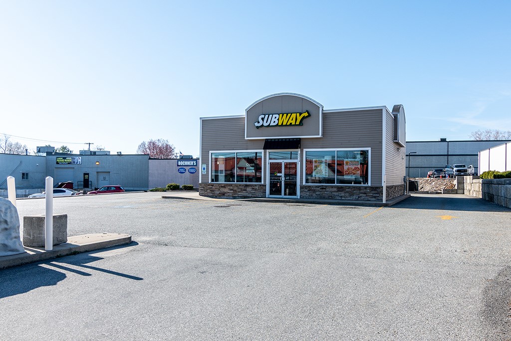 2214 Plainfield Pike