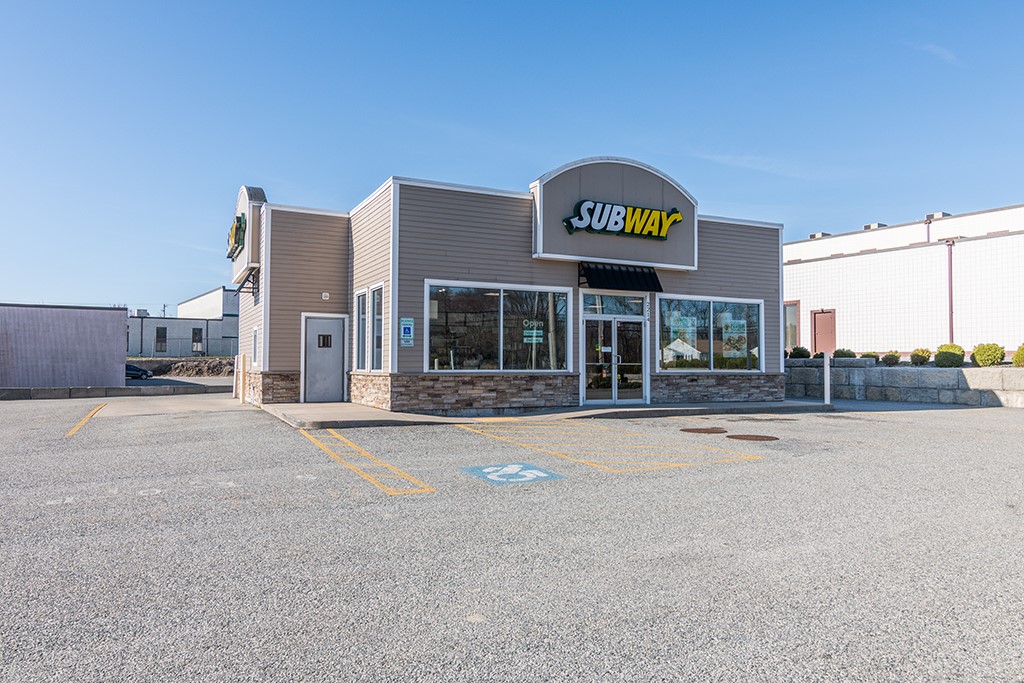 2214 Plainfield Pike