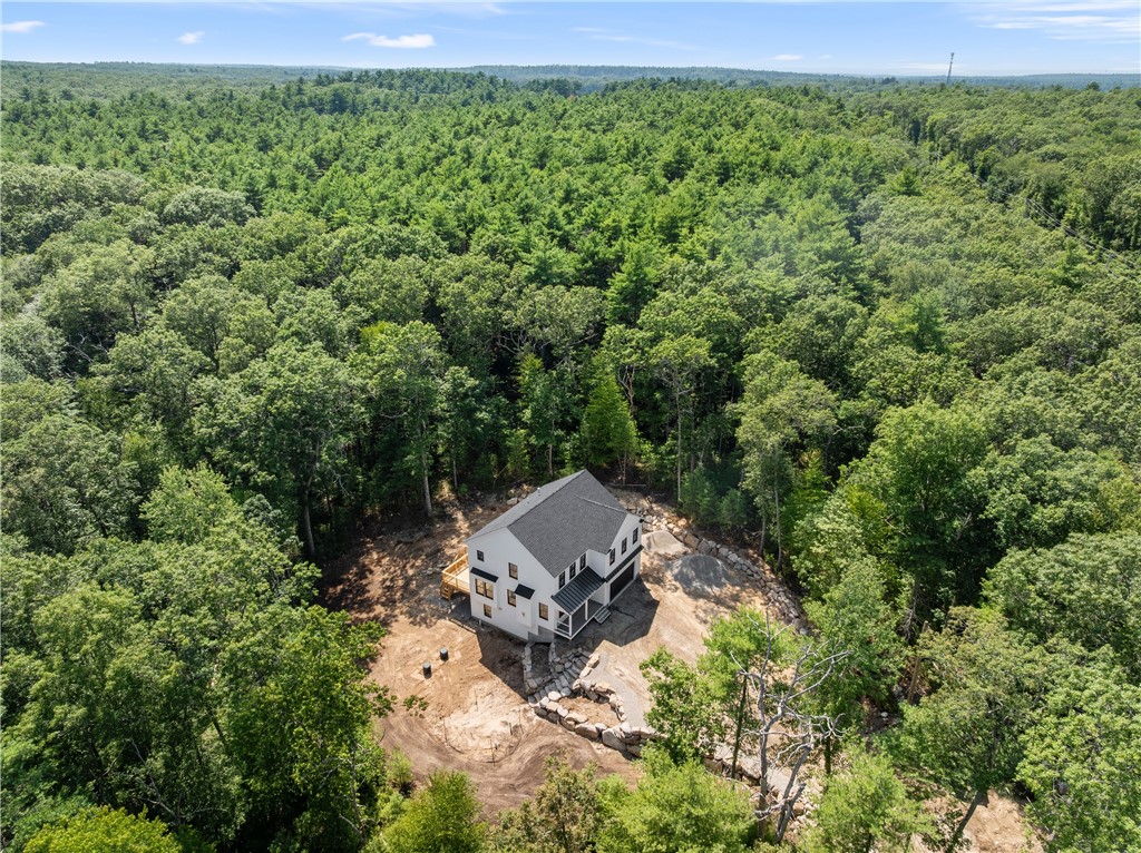 2036 Putnam Pike