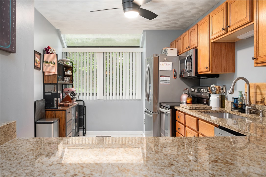 5 Wake Robin Road 3602