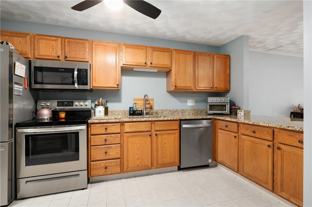 5 Wake Robin Road 3602