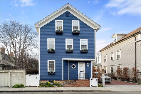 33 Marsh Street 1 Newport RI 02840