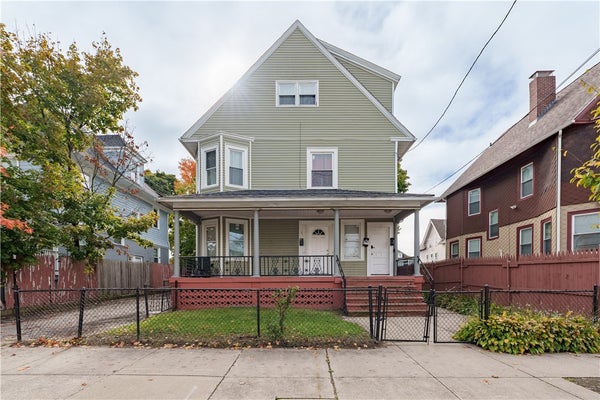 20 STANWOOD ST, PROVIDENCE, RI 02907 - Image 3b4ccf0f036c7ad9fbea085831d4eac6/1464807195