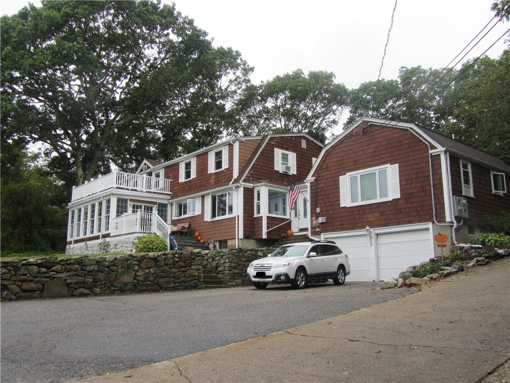 5443 Post Road 3