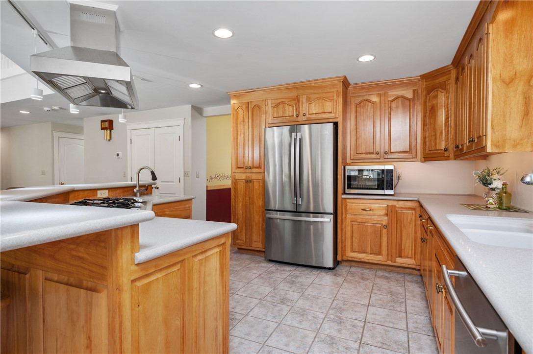 825 Woonsocket Hill Road