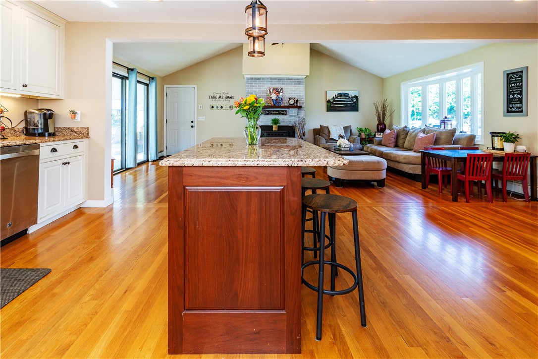 North Kingstown, Rhode Island 02852, United States, 4 Bedrooms Bedrooms, ,3 BathroomsBathrooms,Residential,Active,173749