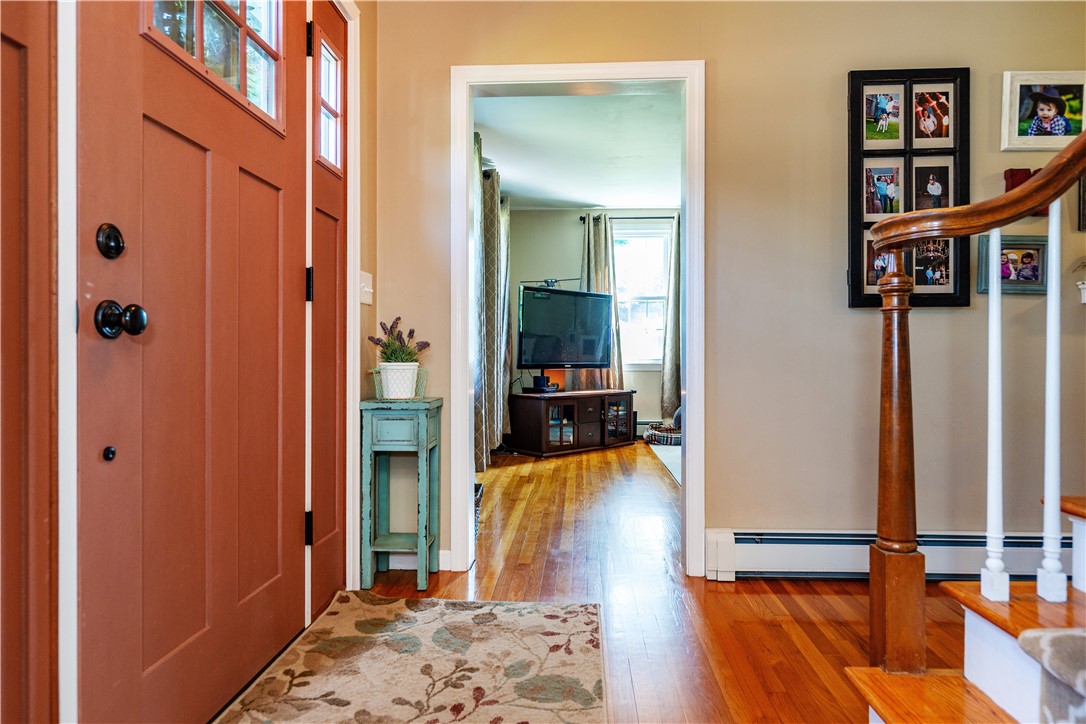 North Kingstown, Rhode Island 02852, United States, 4 Bedrooms Bedrooms, ,3 BathroomsBathrooms,Residential,Active,173749