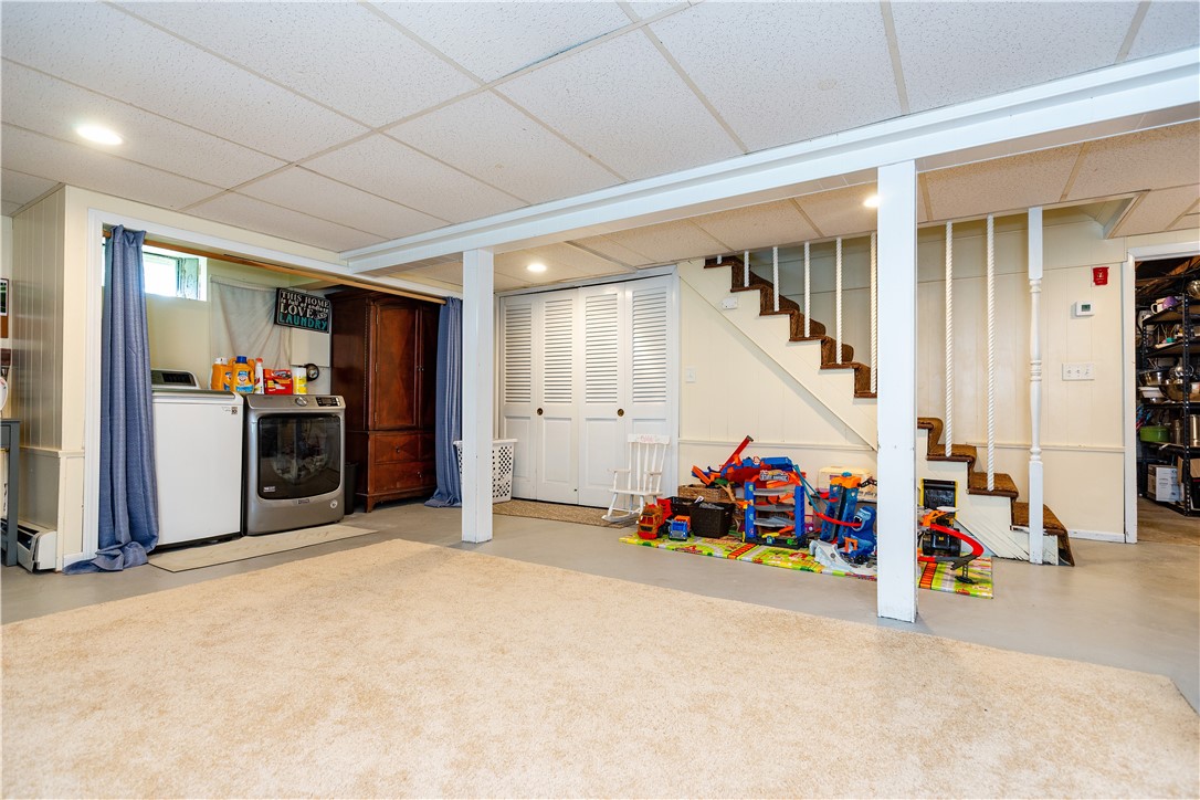 North Kingstown, Rhode Island 02852, United States, 4 Bedrooms Bedrooms, ,3 BathroomsBathrooms,Residential,Active,173749