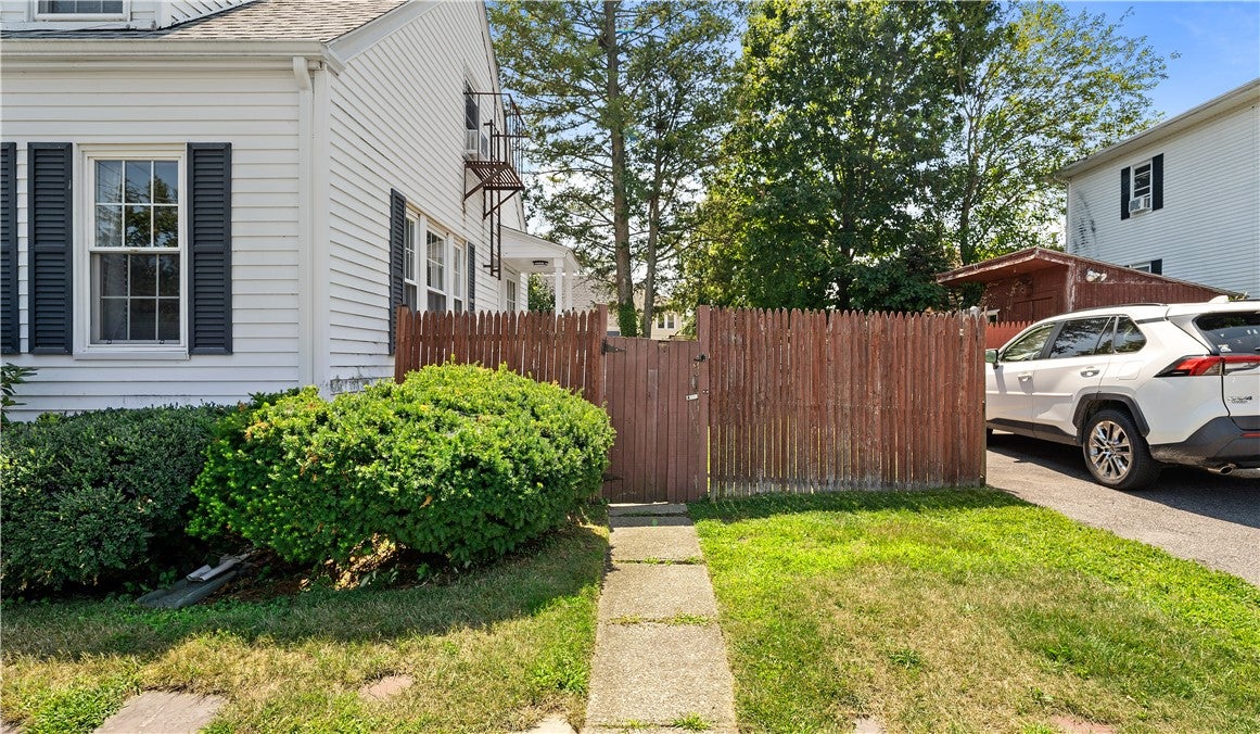 6 Nevada Avenue
