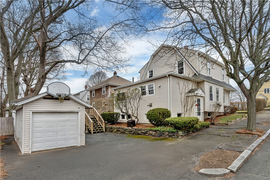 2489 Pawtucket Avenue