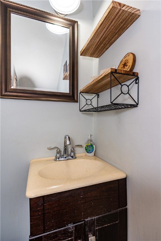 Warwick, Rhode Island 02886, United States, 3 Bedrooms Bedrooms, ,2 BathroomsBathrooms,Residential,Active,97672