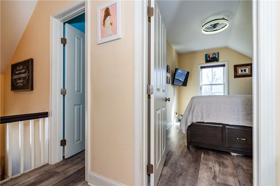 Warwick, Rhode Island 02886, United States, 3 Bedrooms Bedrooms, ,2 BathroomsBathrooms,Residential,Active,97672