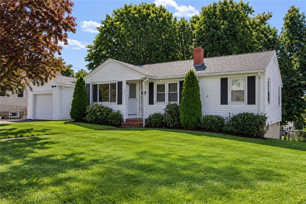 89 MARLOW ST, CRANSTON, RI 02920 - Image 3bb4259bbeeec34ff55b8f16b814ae13/3338946366
