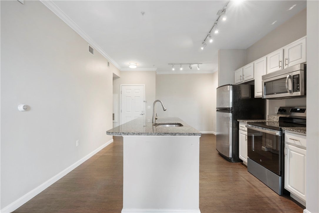 1000 Providence Place 238