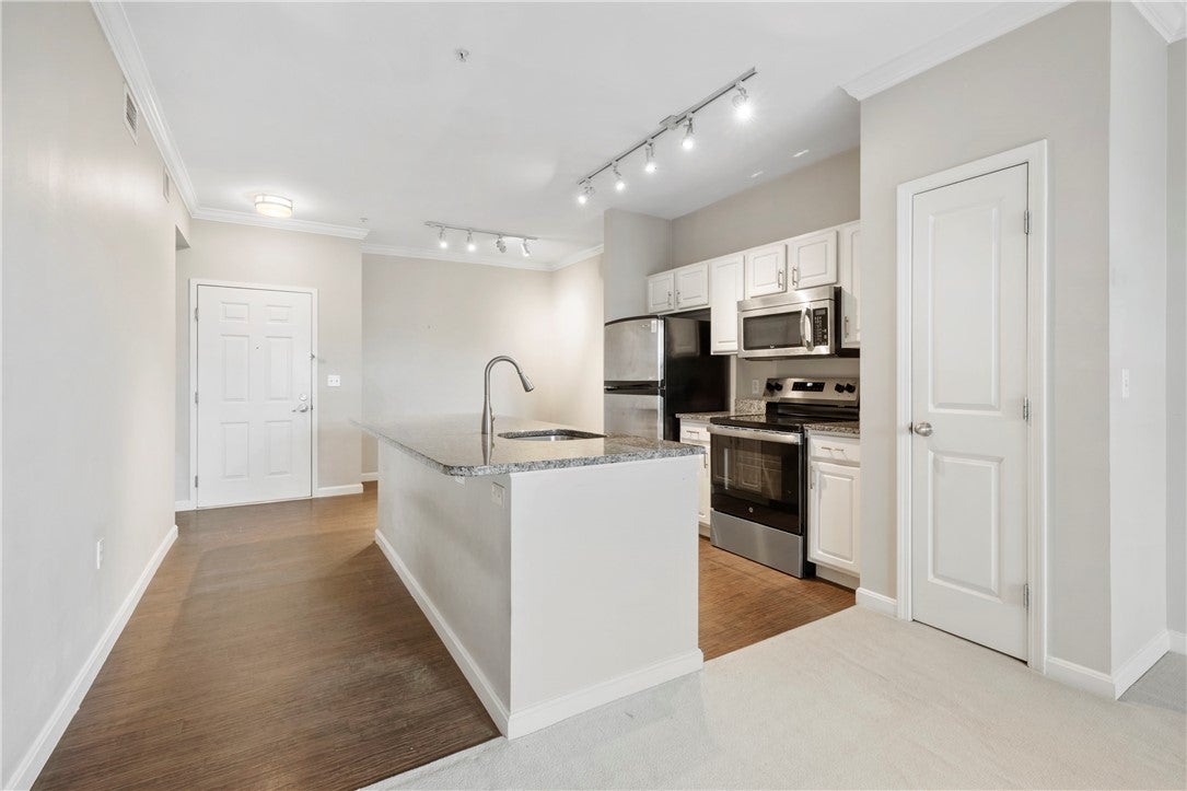 1000 Providence Place 238