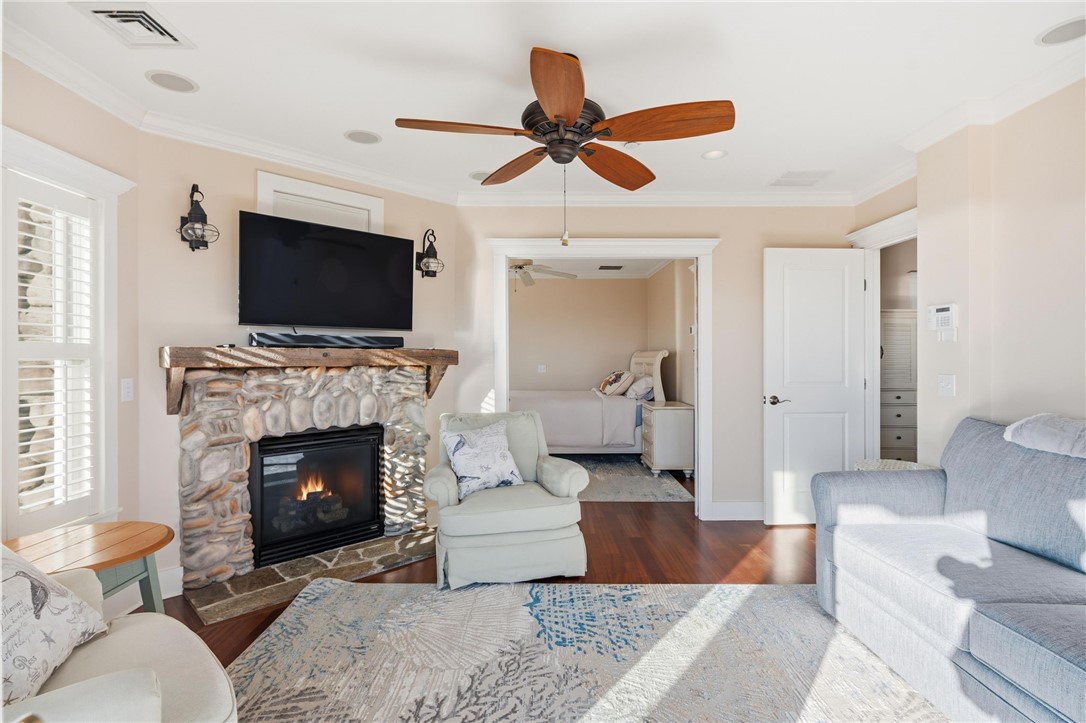 246 Sand Hill Cove Road