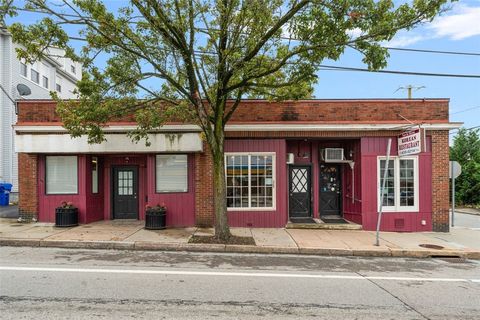 95 Warren Avenue East Providence RI 02914