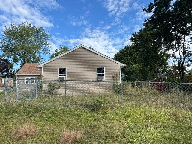 114 Earl Avenue