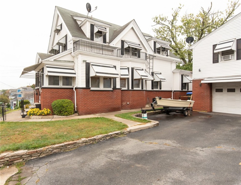 48 Pomona Avenue 50